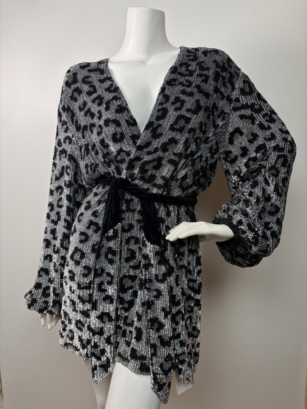 Retrofete Gabrielle Sequin Robe Dress Size Small in Silver Leopard